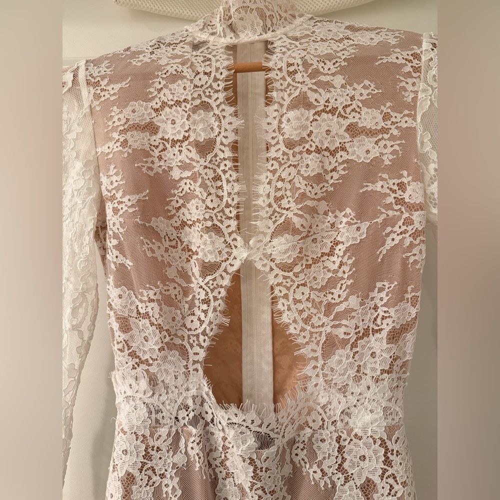 NEW BRONX AND BANCO Eleanor Long Sleeve High Slit White Lace Wedding Gown - Picture 9 of 16